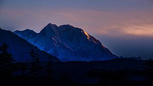 Tirch Meer Mountain